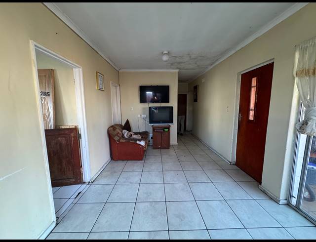 5 BEDROOM HOUSE FOR SALE IN FOREST GLADE